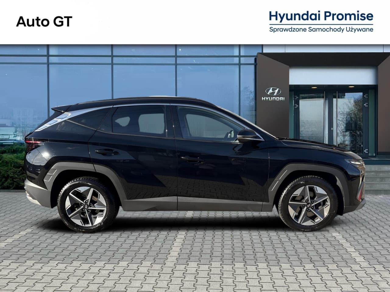 Hyundai Tucson - zdjęcie 16