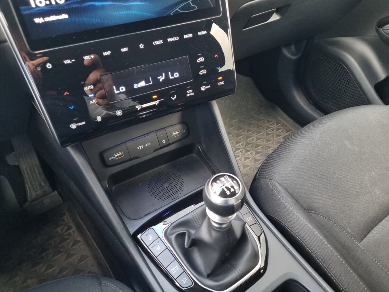 Hyundai Tucson - zdjęcie 15