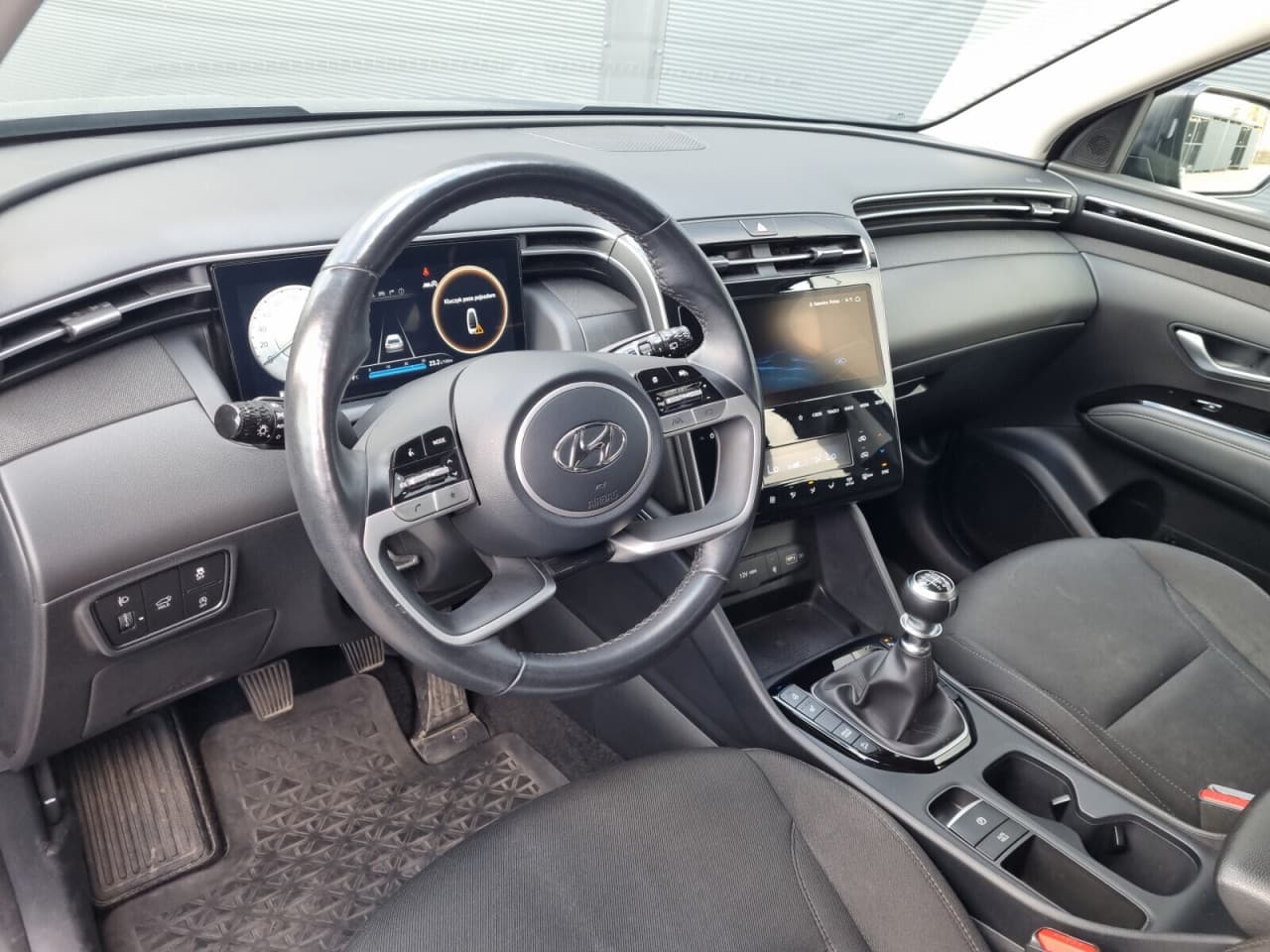 Hyundai Tucson - zdjęcie 9